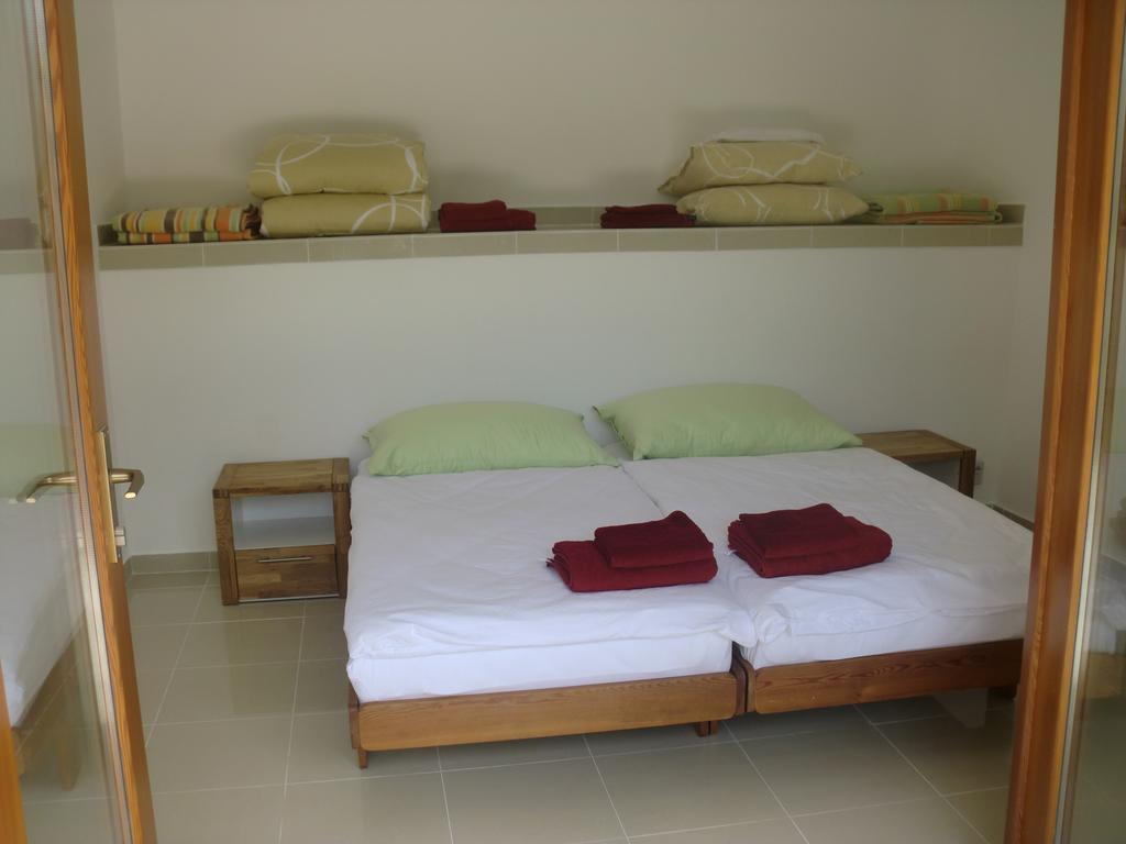 Appartamento con 1 Camera da Letto, Terrazza e Vista Piscina
