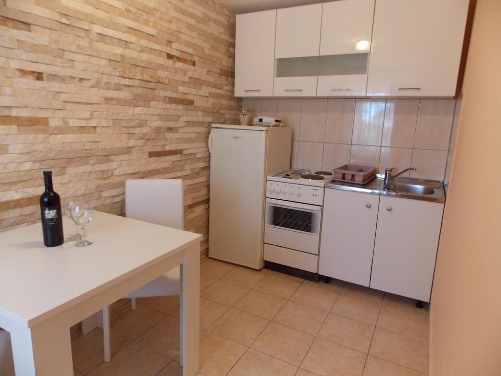 Apartamento de 1 Quarto com Varanda Térrea