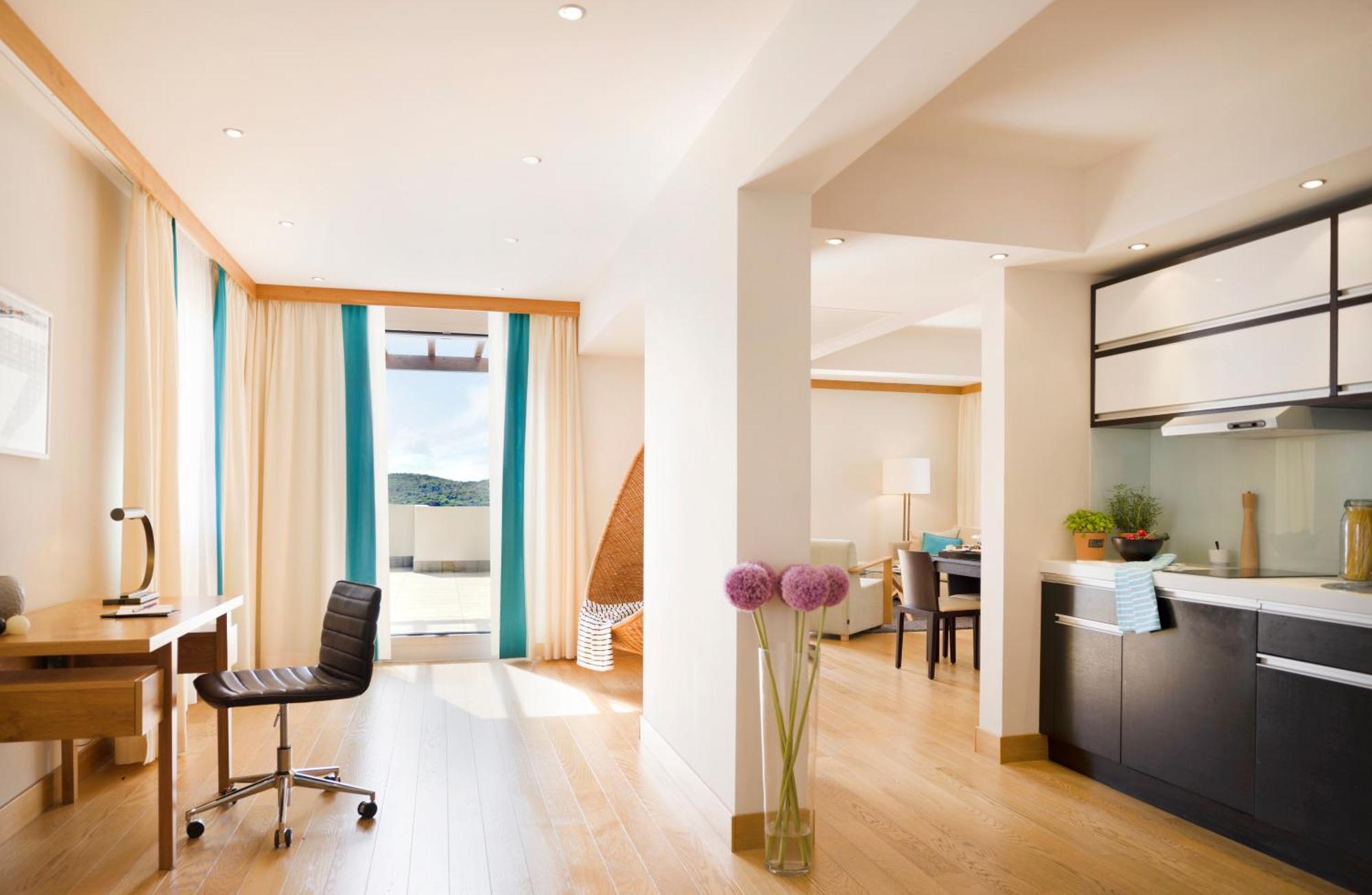 Deluxe 2 Bedroom Residence Sea View