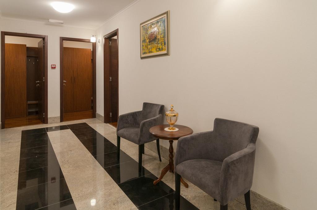 Deluxe Doppel-/Zweibettzimmer mit Balkon