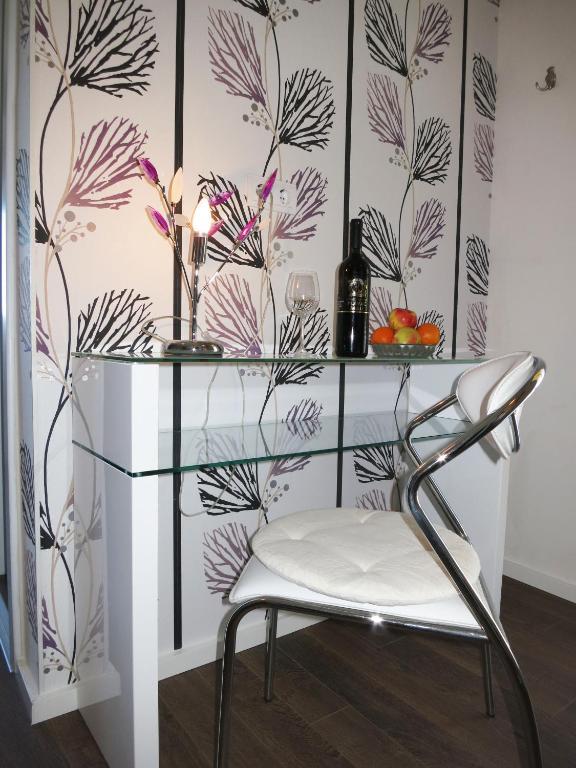 Studio mit Balkon und Meerblick.