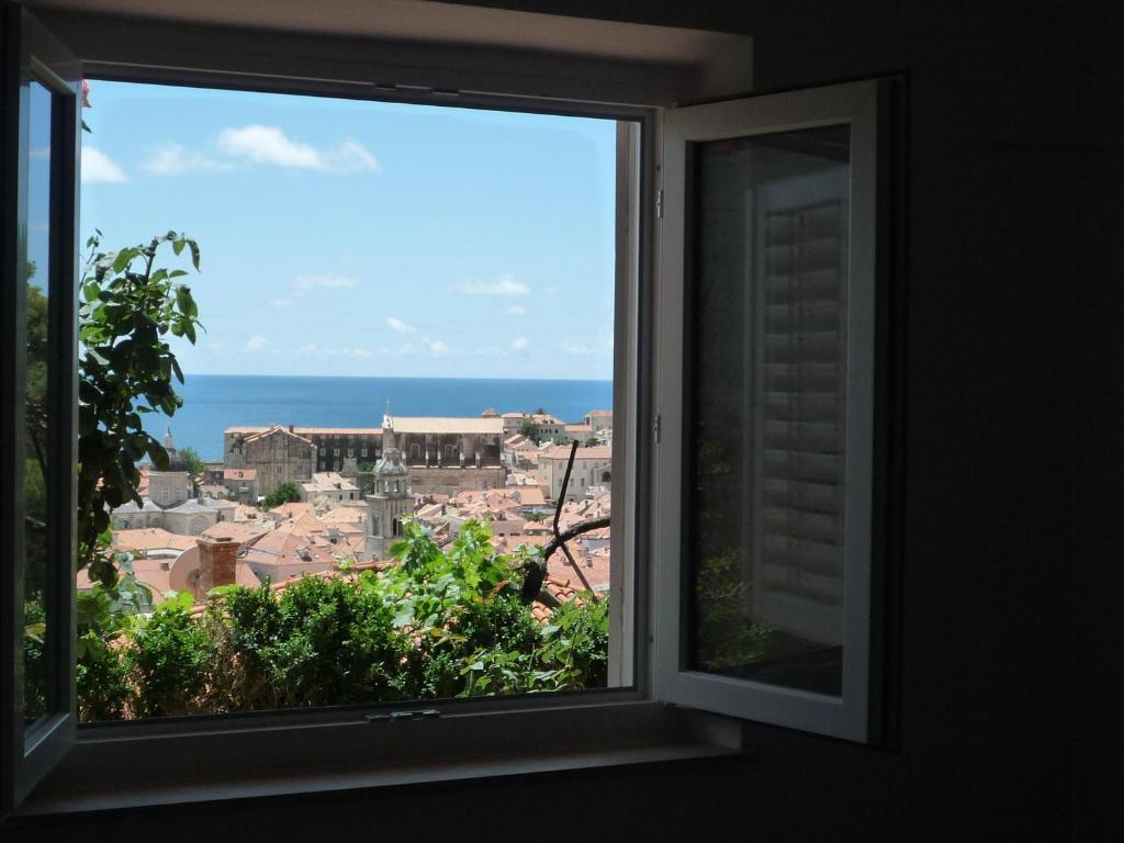 Double or Twin Room with Terrace and Sea View