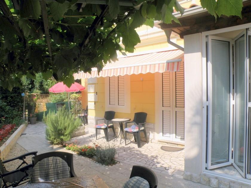 Einzelzimmer mit Terrasse