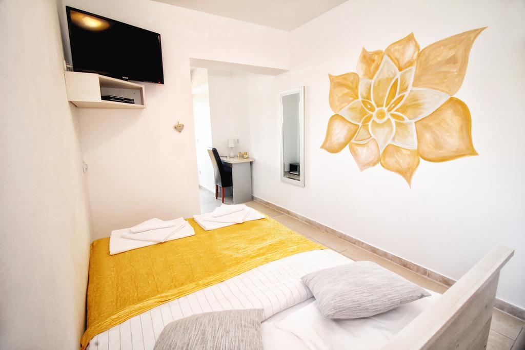 Standard Double Room with Sea View,403362120:JPEG