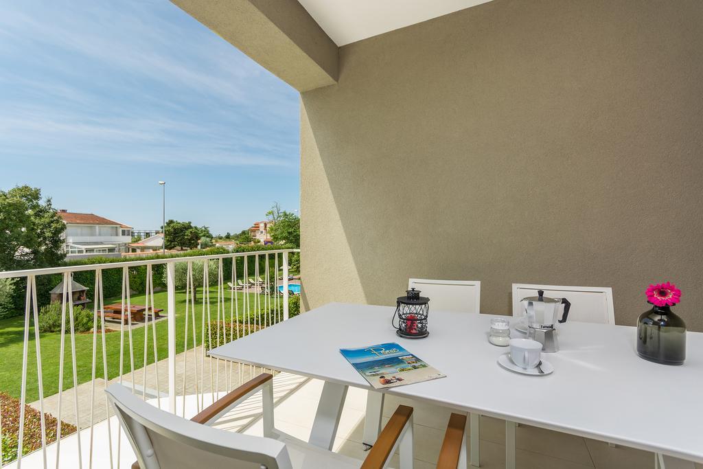 One-Bedroom Apartment with Balcony