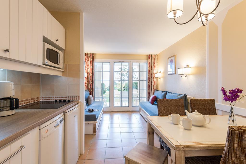 Standard Single Room with Side Sea View