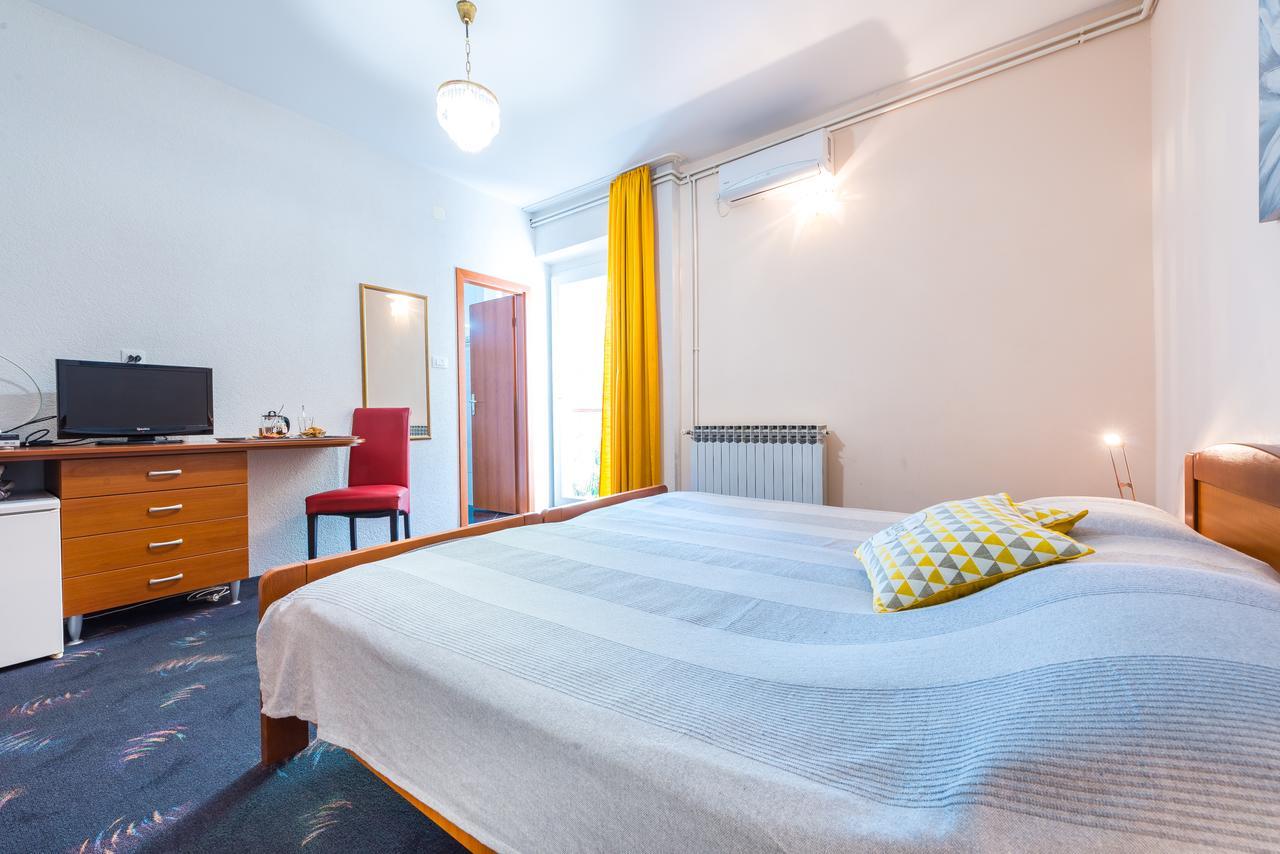 Double Room with Terrace and Garden View,508064436:JPEG