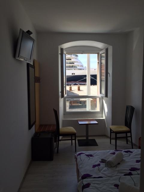 Chambre Double avec Salle de Bains Privative