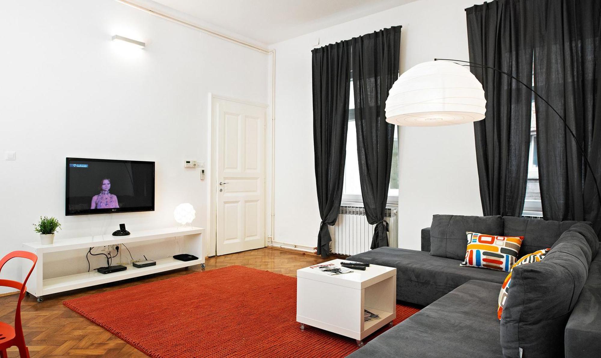 Deluxe Three-Bedroom Apartment - Jurišićeva Street