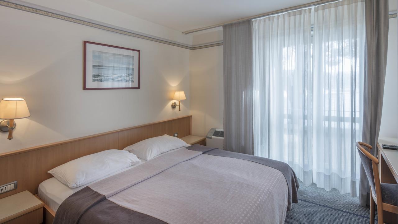 Standard Doppelzimmer mit Meerblick