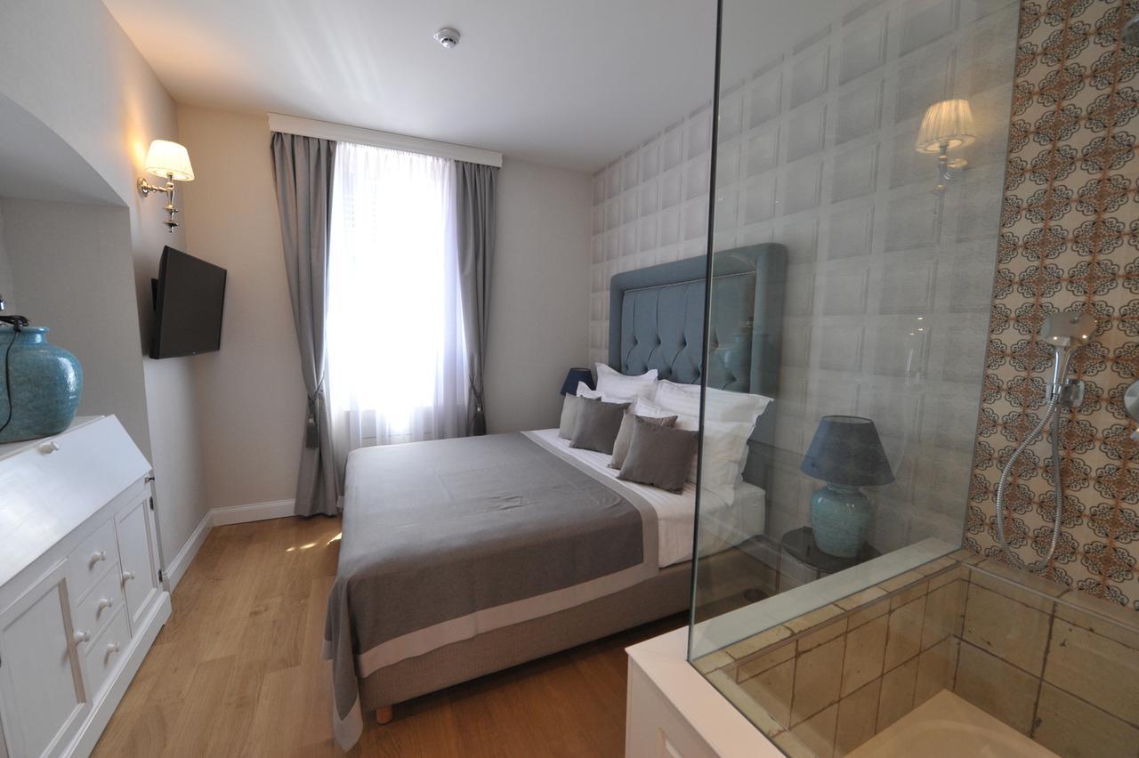 Superior King Room,605244345:JPEG