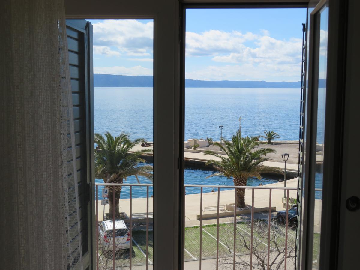 Doppelzimmer mit Balkon und Meerblick