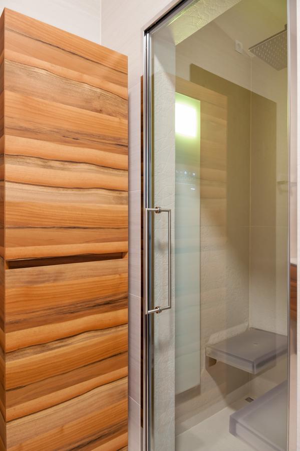 King Room with Spa Bath