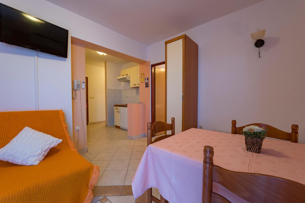 Suite con 1 Camera da Letto e Balcone