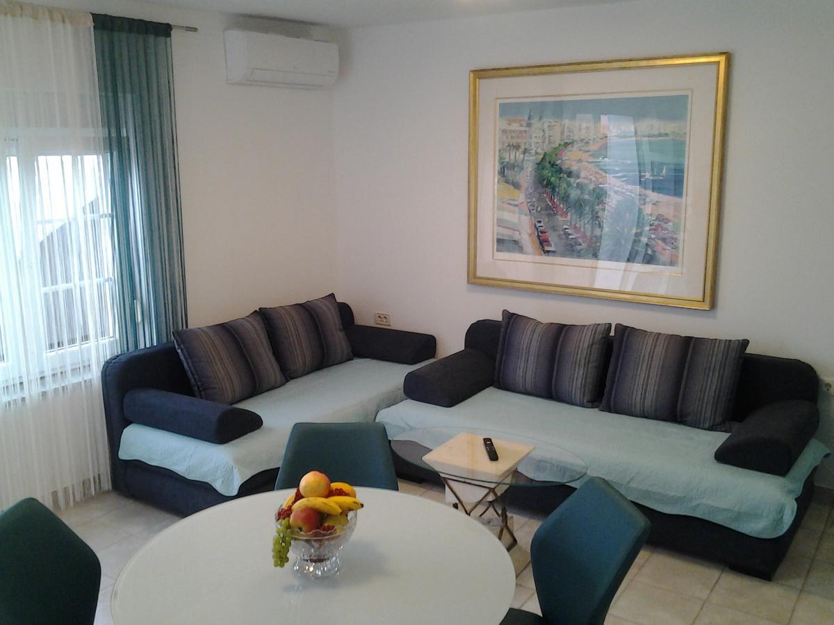 Studio Apartment with Sea View