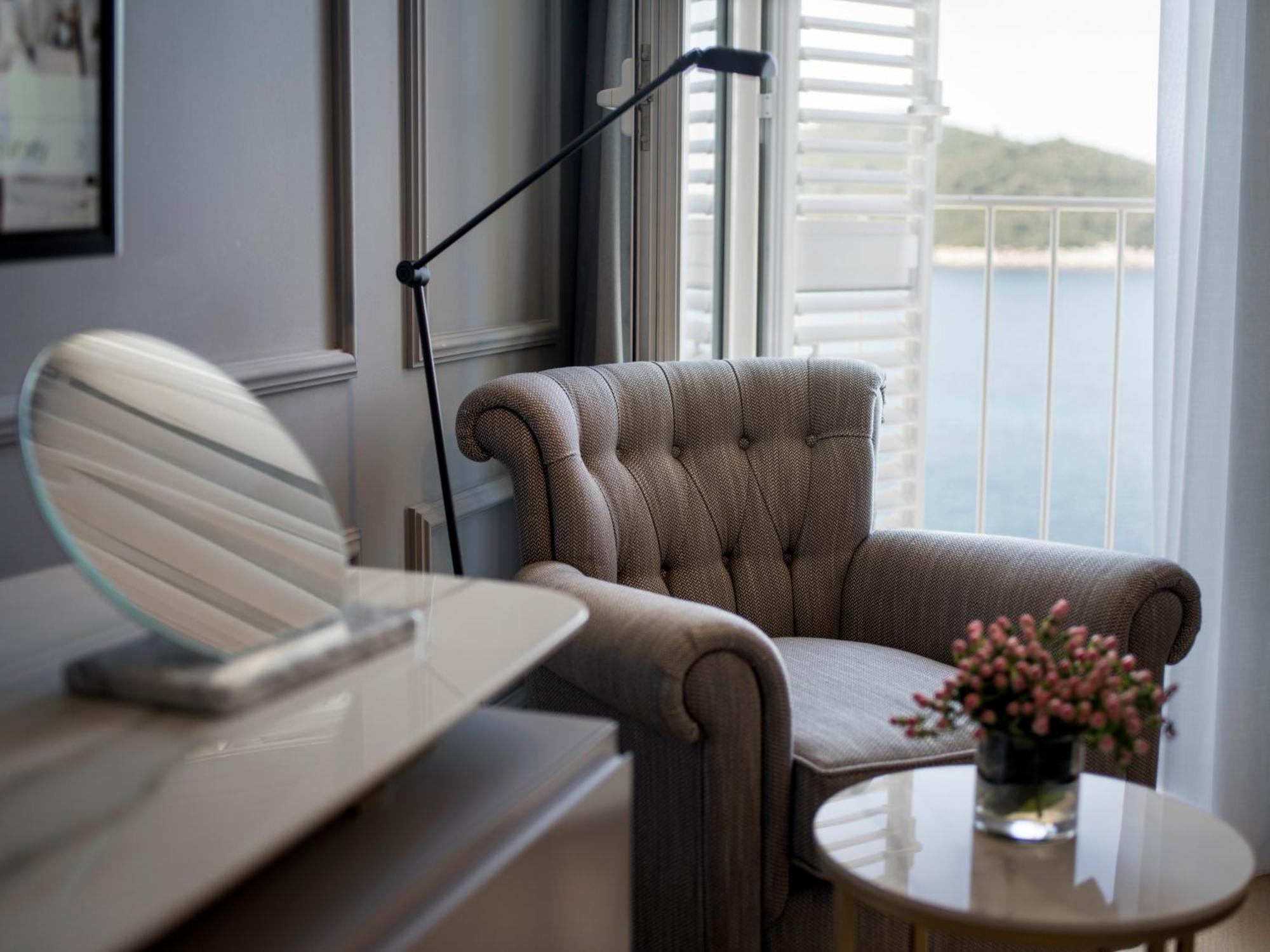 Villa Odak Deluxe Doppelzimmer mit Meerblick und Balkon