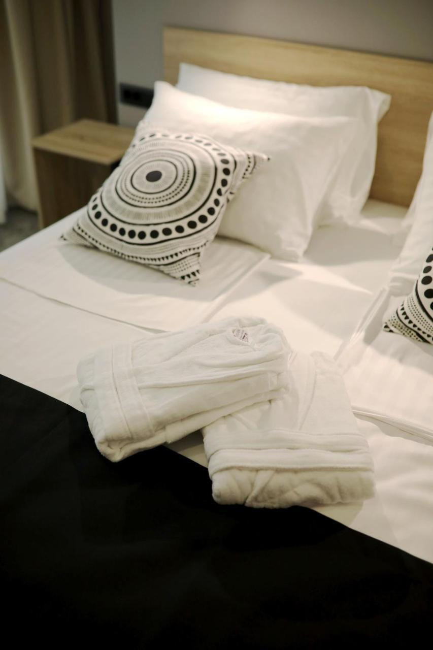 Standard Double or Twin Room,717190240:JPEG