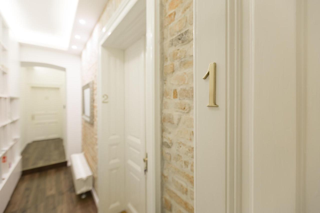 Superior Studio Apartment (3 Adults)
