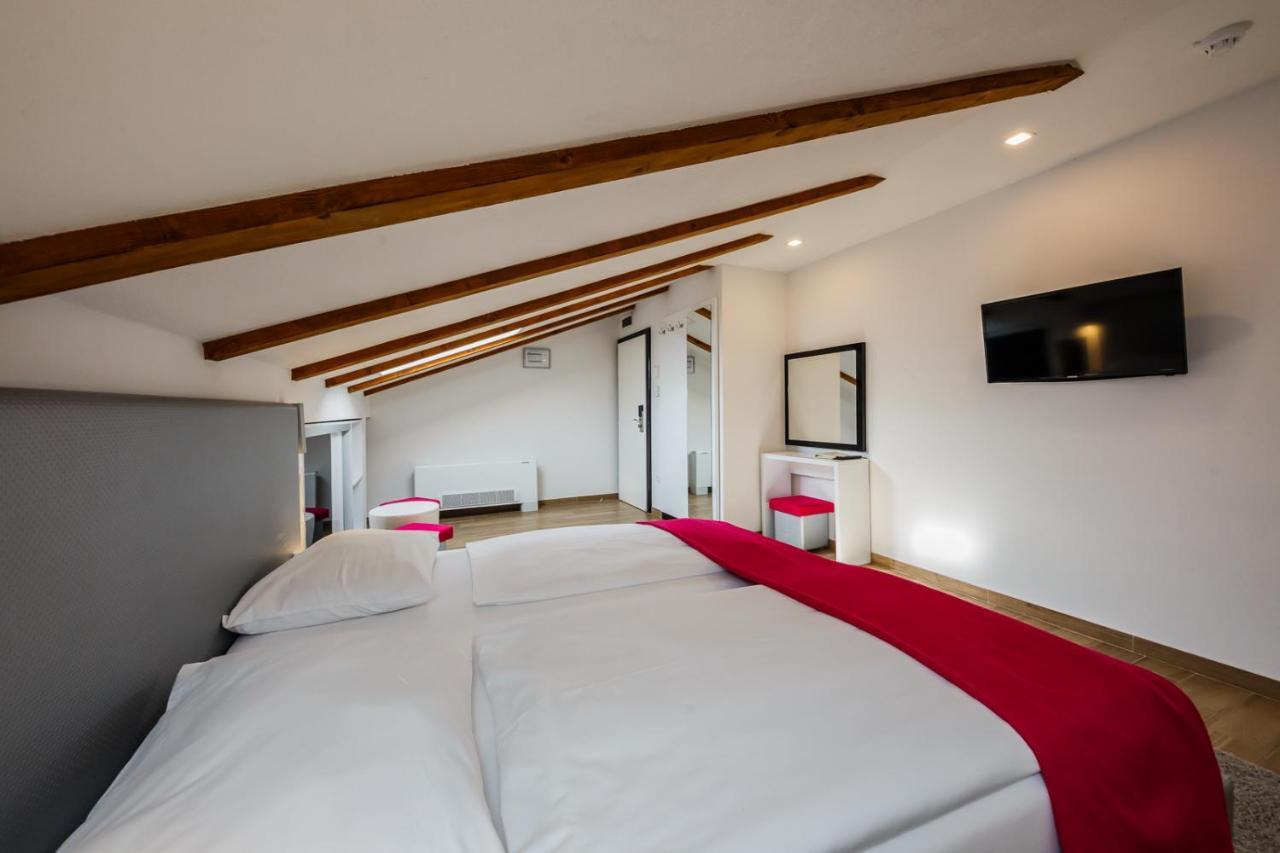 Chambre Double ou Lits Jumeaux
