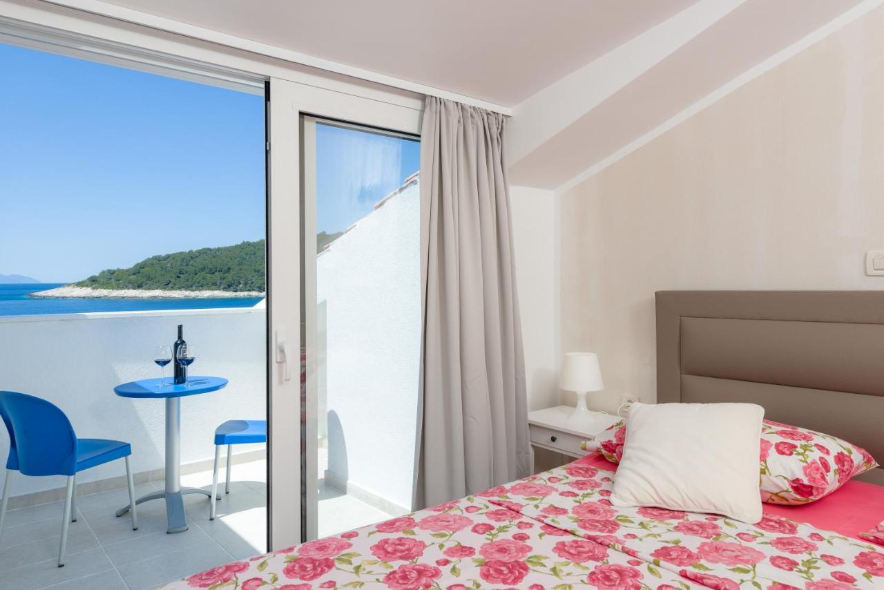 Deluxe Suite with Sea View