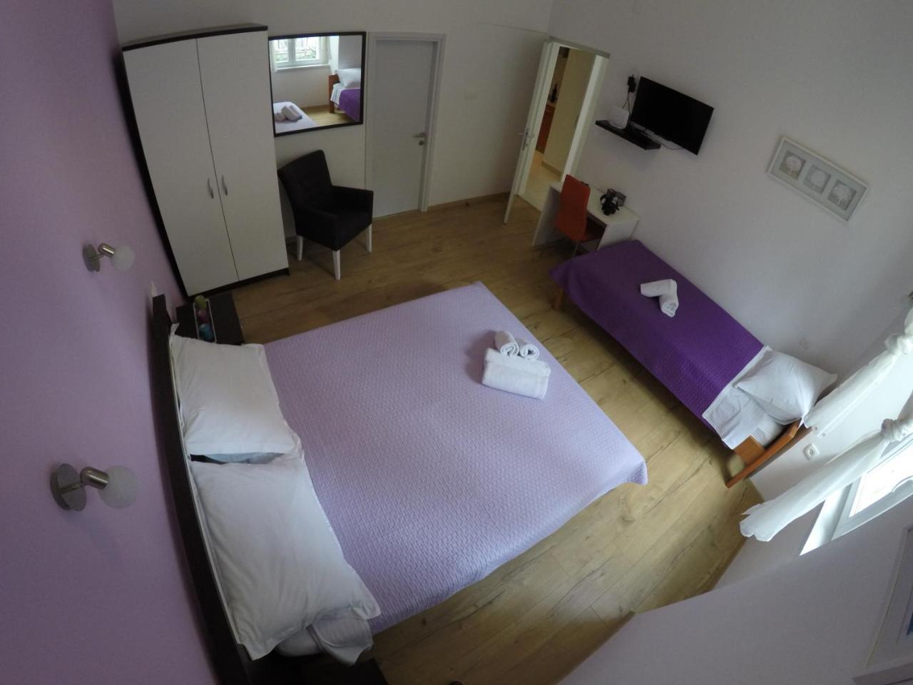 Habitación Triple con baño privado