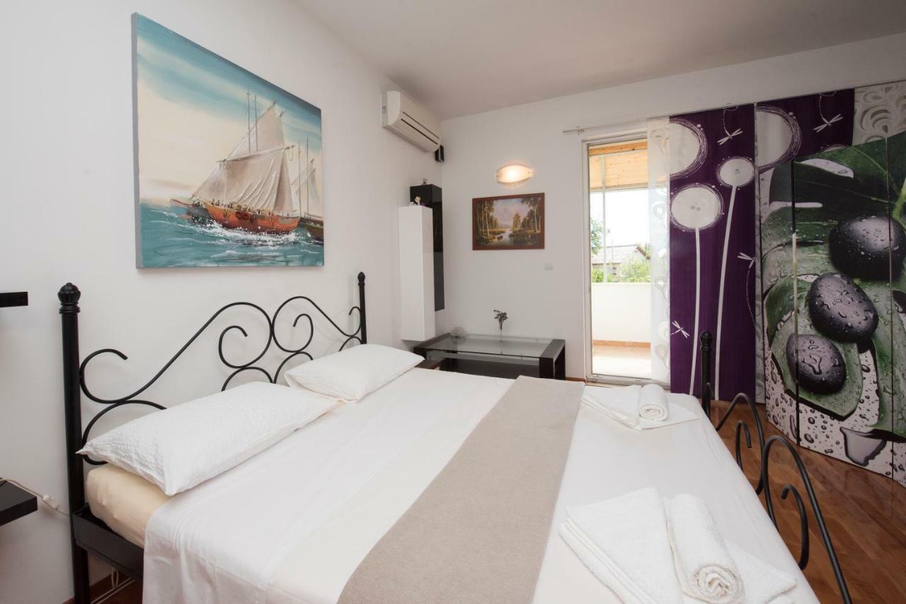 Haus mit 1 Schlafzimmer und Pool