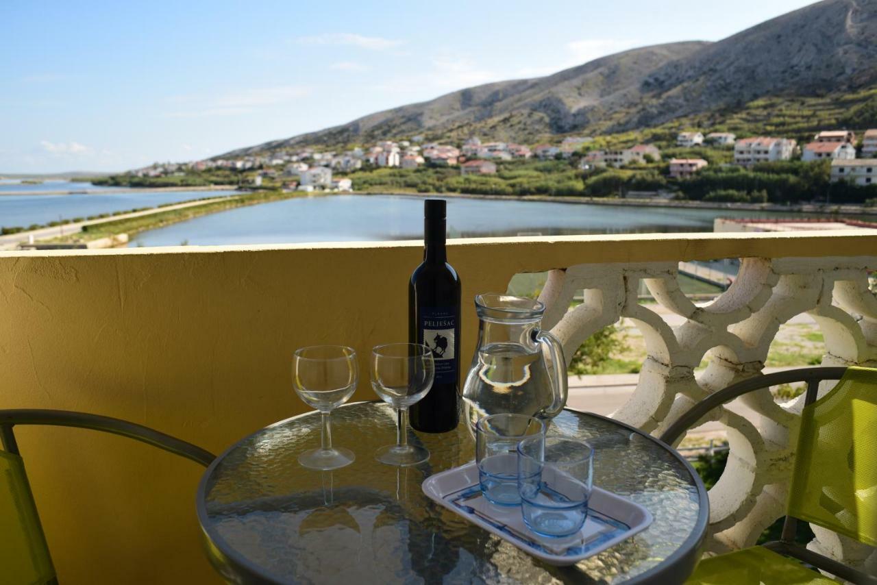Monolocale con Balcone e Vista Lago