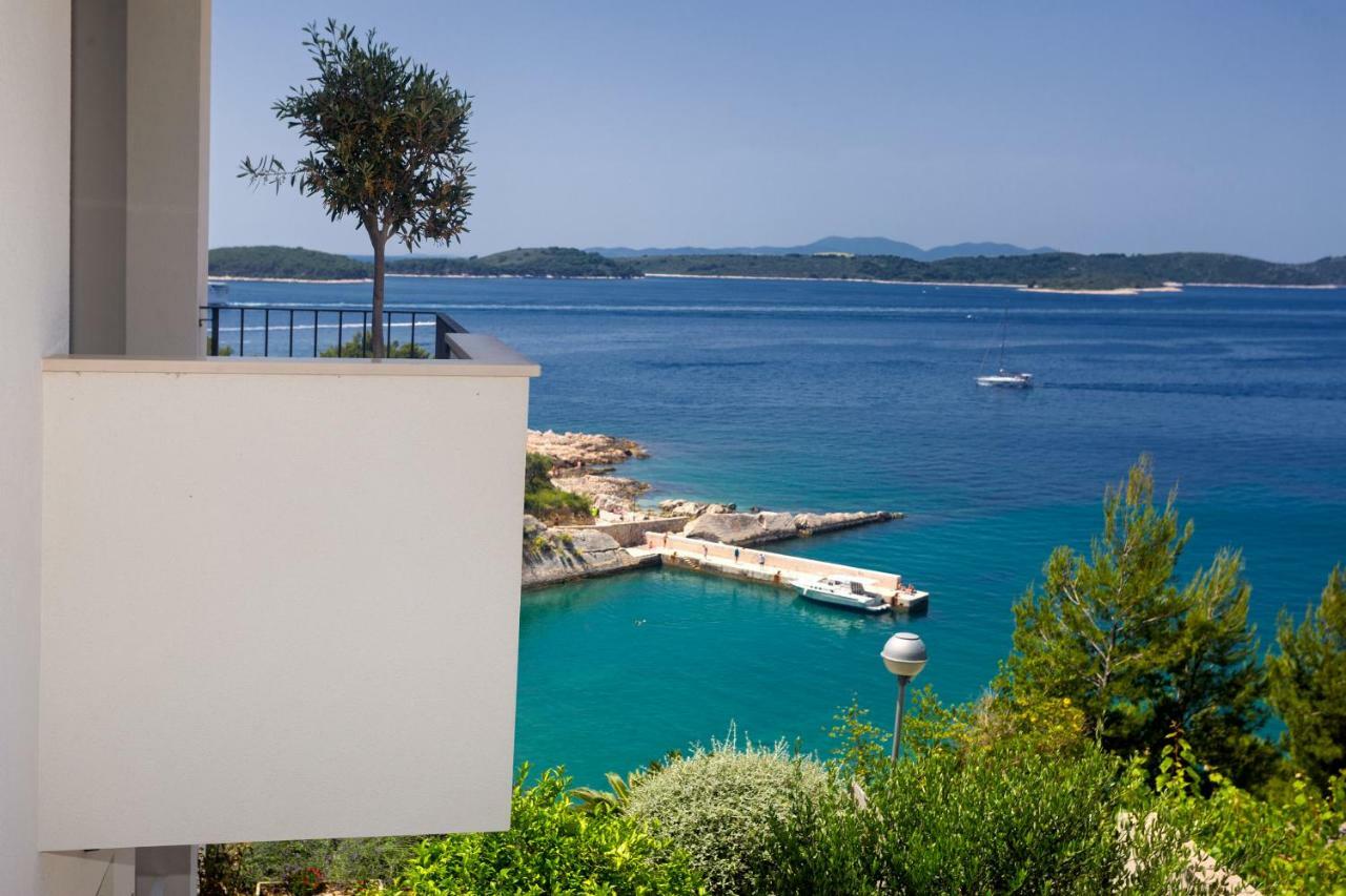Apartamento de 1 Quarto Confort com Terraço e Vista do Mar