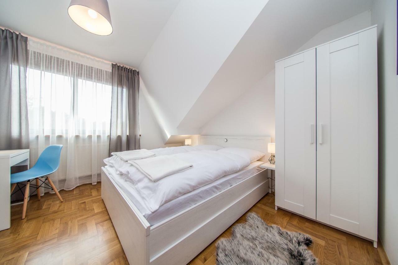 Queen Room with Shared Bathroom