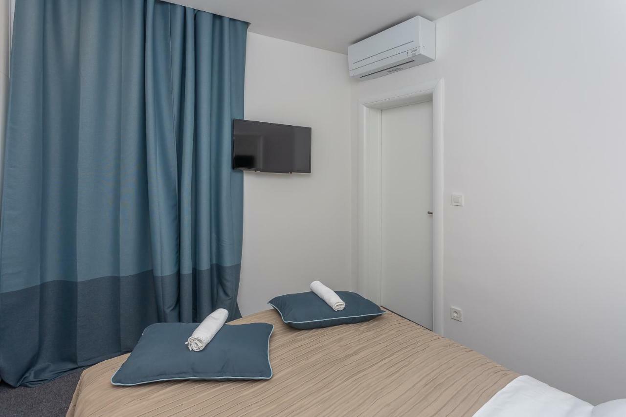 Double Room with Shared Kitchen & Terrace