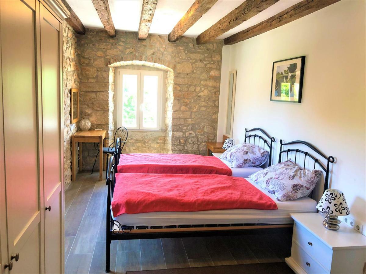 Twin Room with Shower