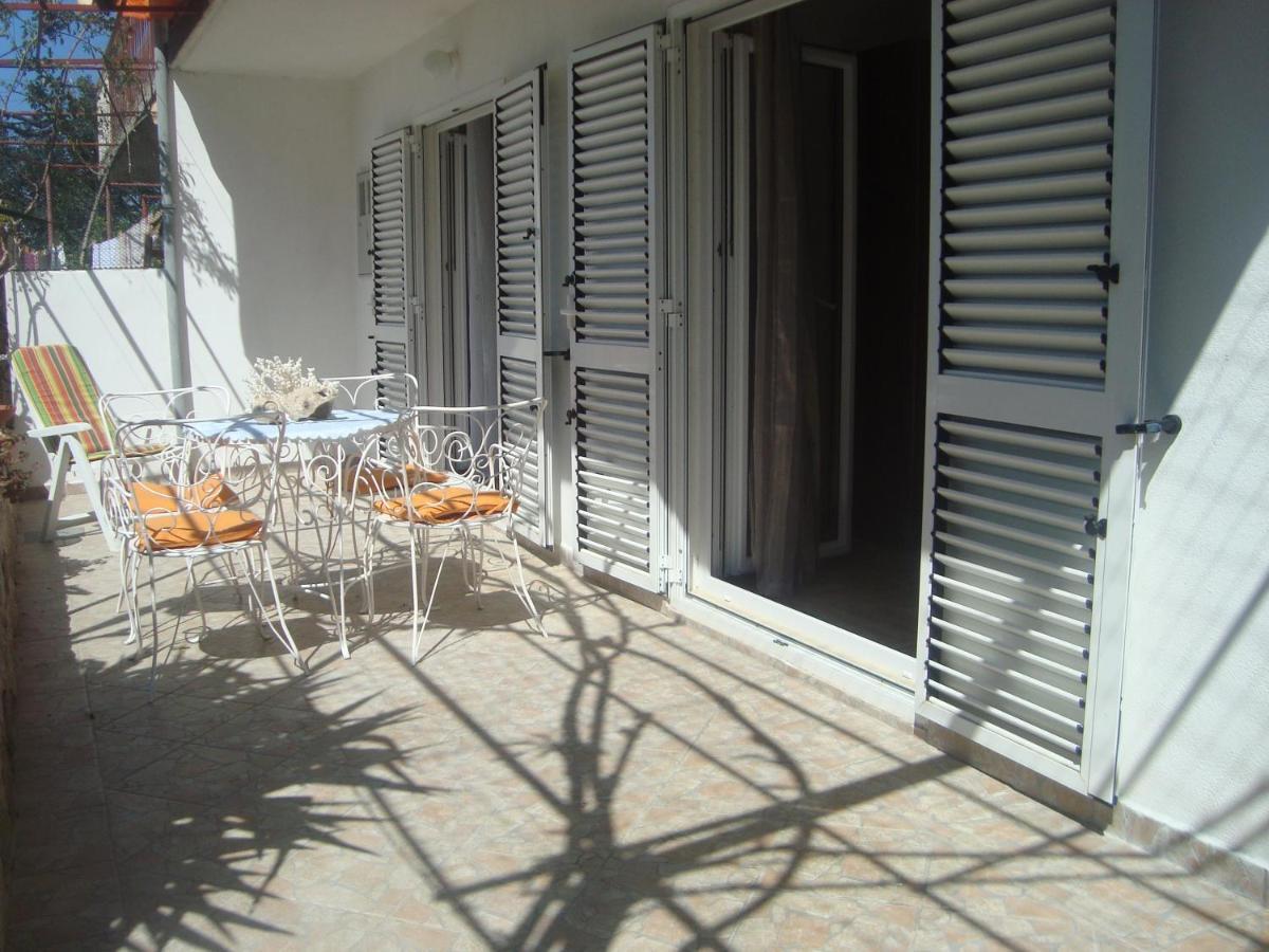 Two-Bedroom Apartment,1416946161:JPEG