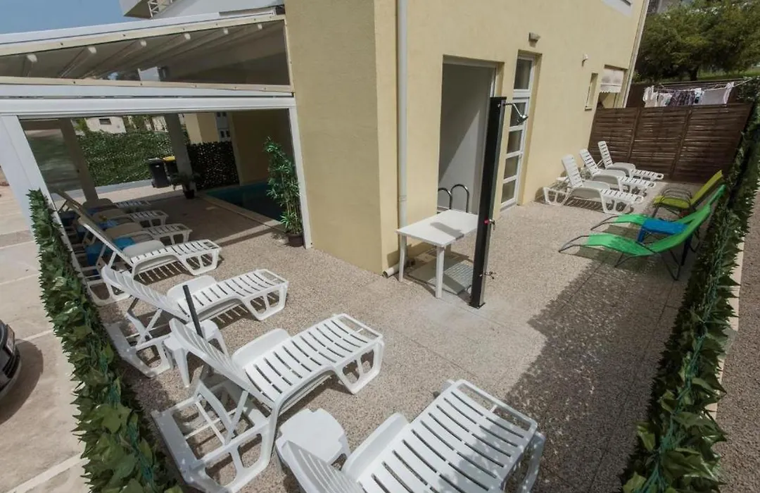 Apartments Villa Ema-1