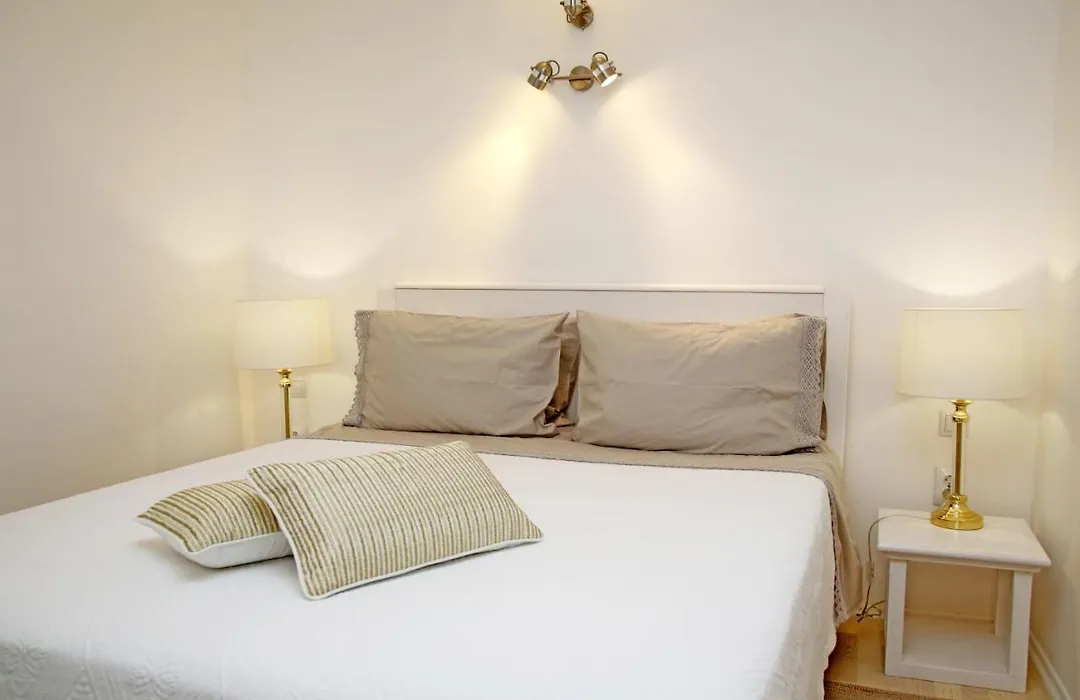 Swan City Apartment & Room-1