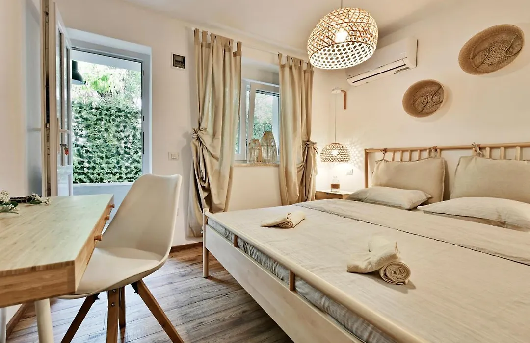 Pikarin Rooms B&B-1