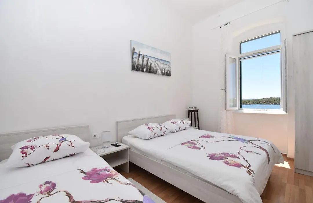 Apartmani Rina-1
