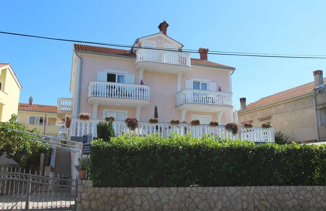 Apartments Ravlic Ana-1