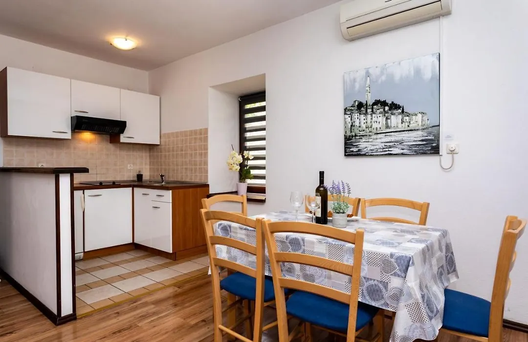 Apartments Sersic-1