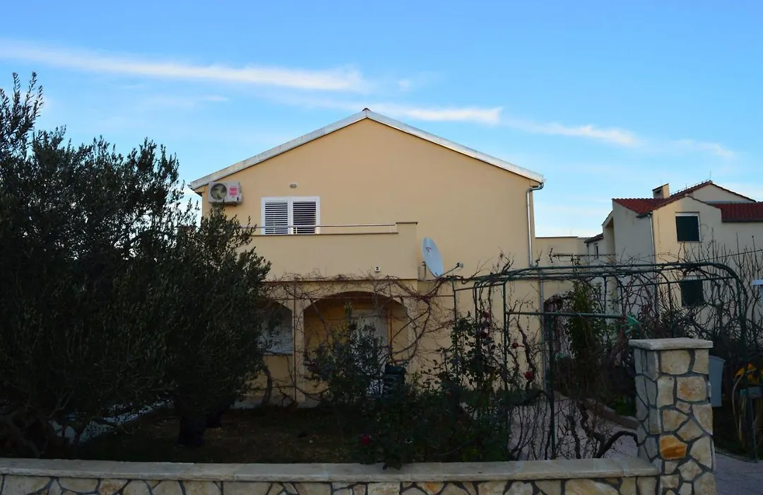 Apartments Vilim Tisno-1