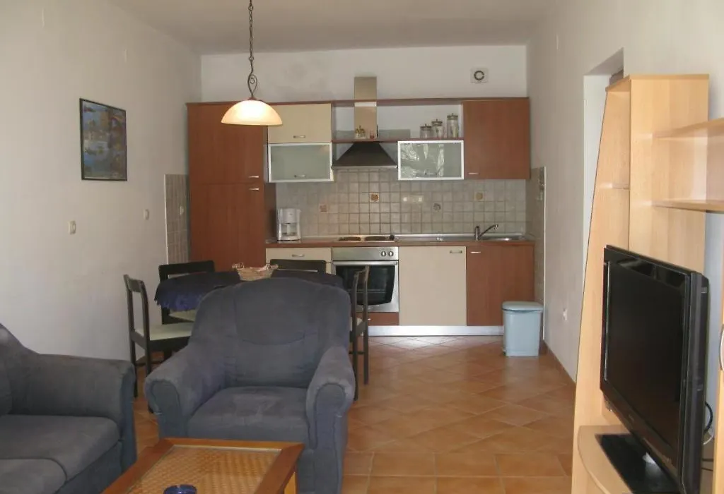 Apartments Pende 3122-1