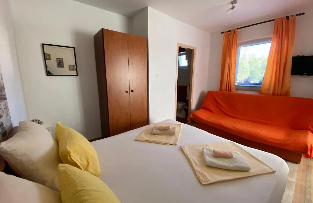 Guest House Dijana-1