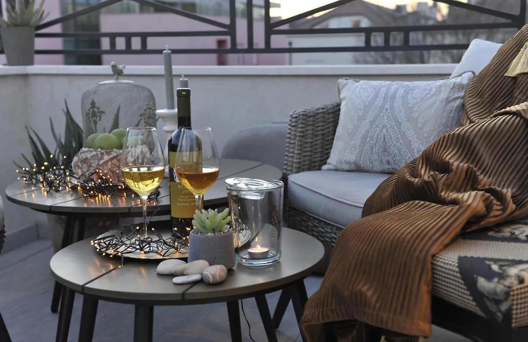 Merla Luxury Rooms-1