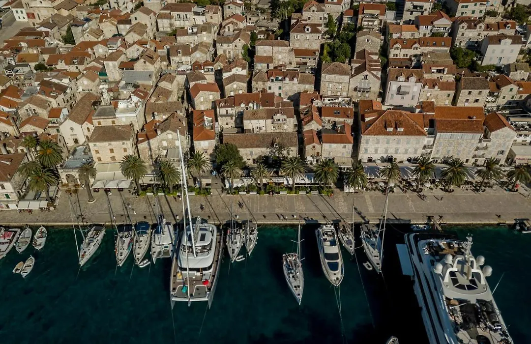 Hvar De Luxe Apartments 1-1