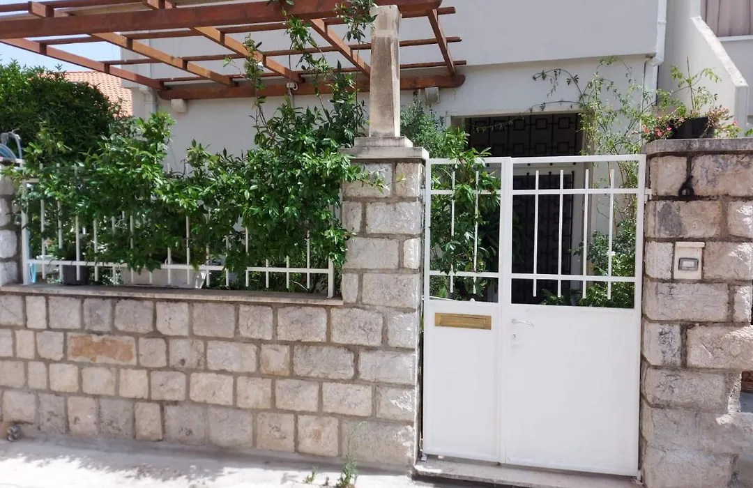 Apartment And Rooms Lapad-1