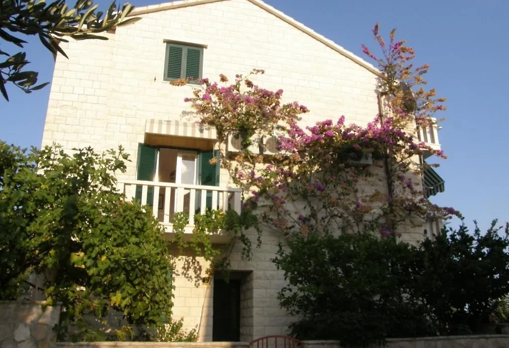 Room In Bol With Terrace, Air Conditioning, Wifi, Washing Machine 3416-6-1