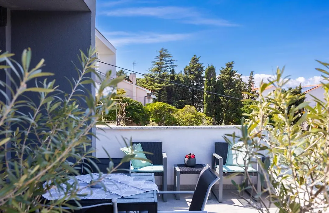 Bonihome Apartments-1
