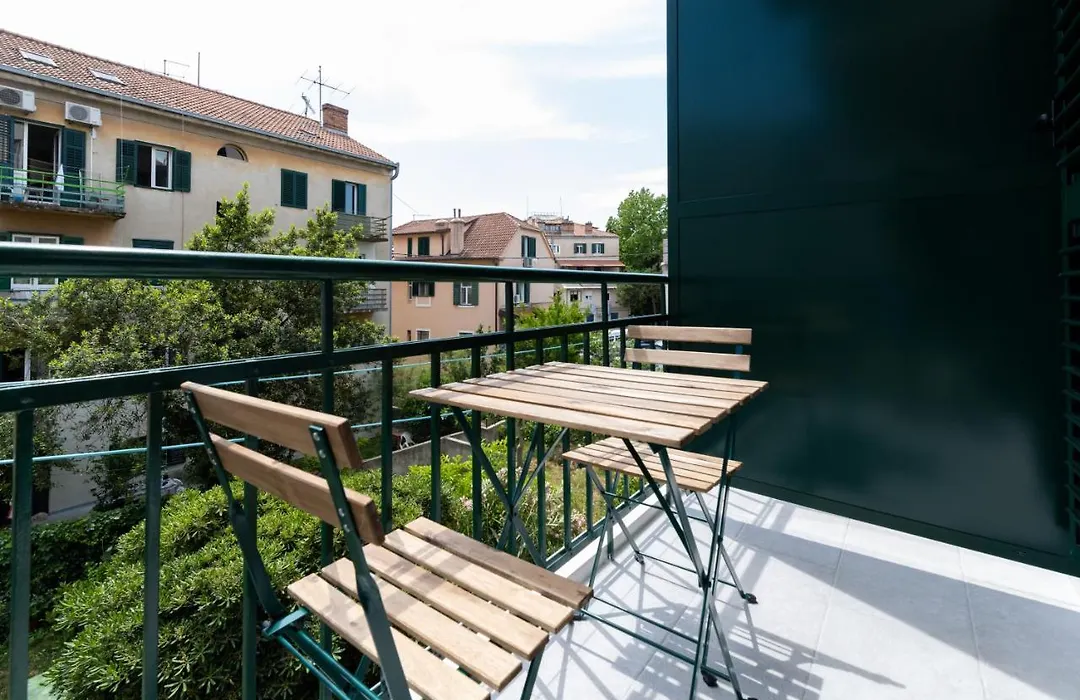 Finest Rooms Leonilda-Central Split-Balcony&City View Options-1