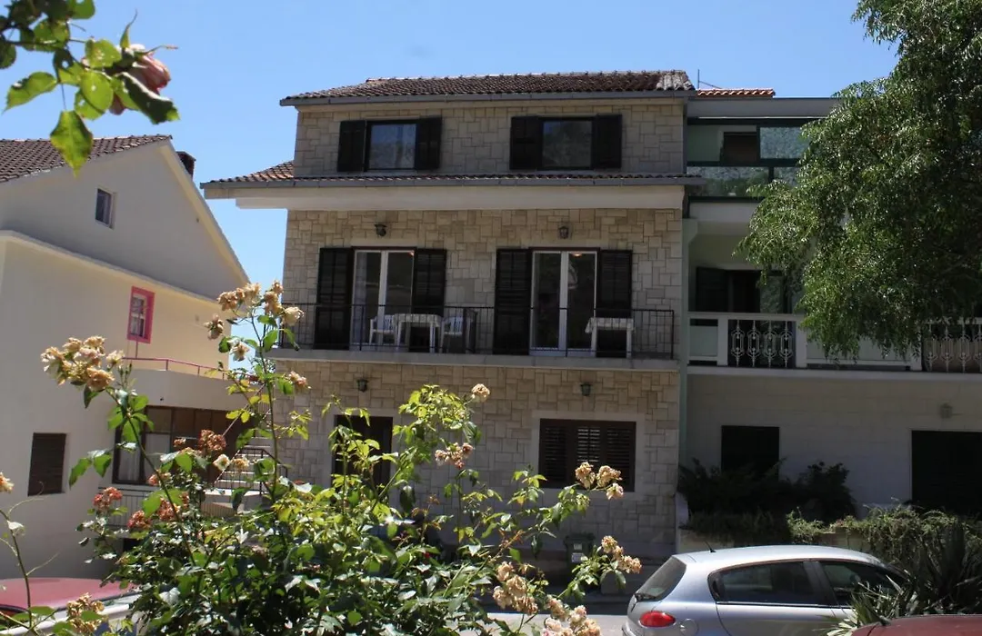 Apartments And Rooms With Parking Space Podgora, Makarska - 6790-1