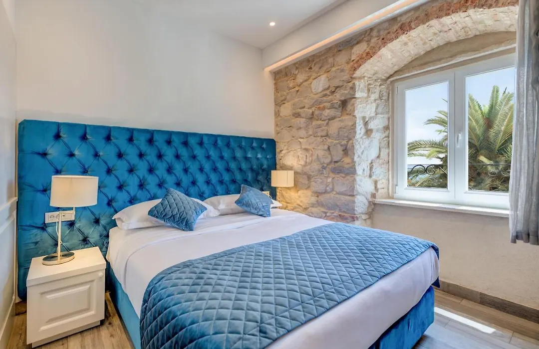 Palms Promenade Luxury Rooms-1