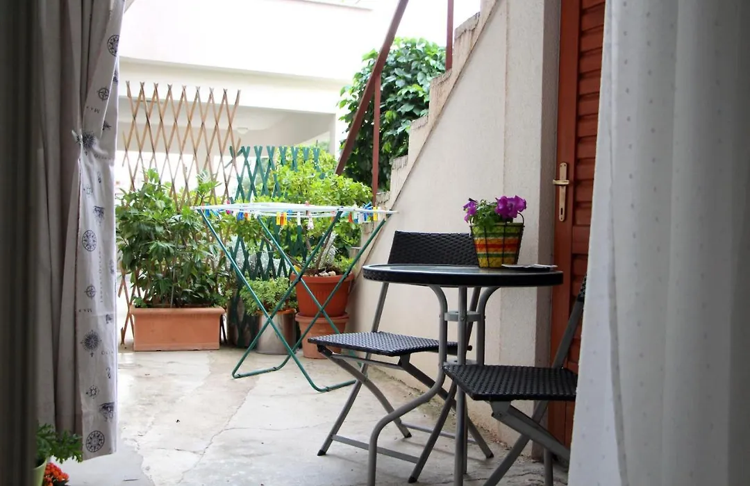 Apartments And Rooms By The Sea Tisno, Murter - 5106-1